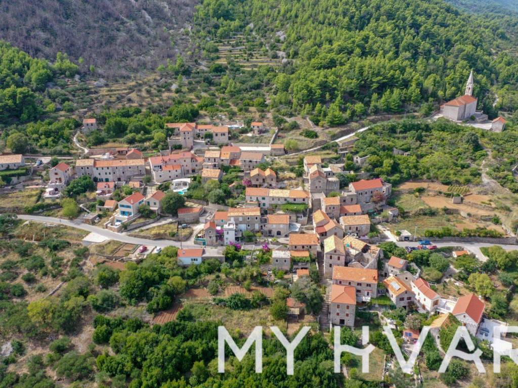 Kamena kuca, Prodaja, Jelsa, Pitve