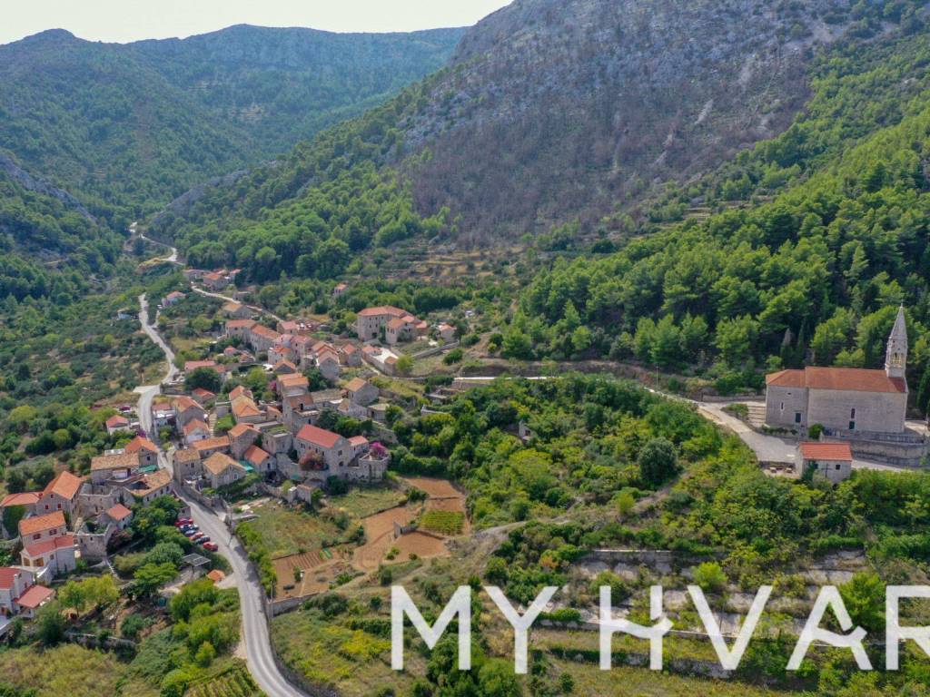 Kamena kuca, Prodaja, Jelsa, Pitve
