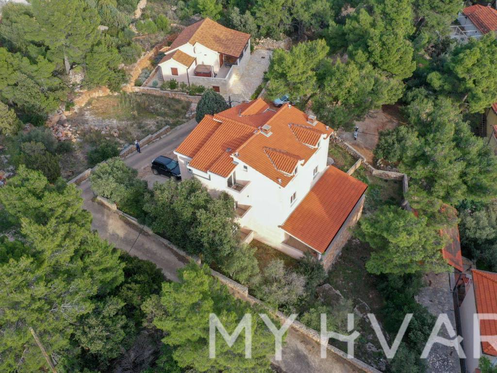 Kuca na moru, Prodaja, Jelsa, Zavala