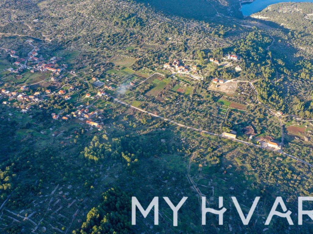 Kamena kuca, Prodaja, Jelsa, Zastrazisce