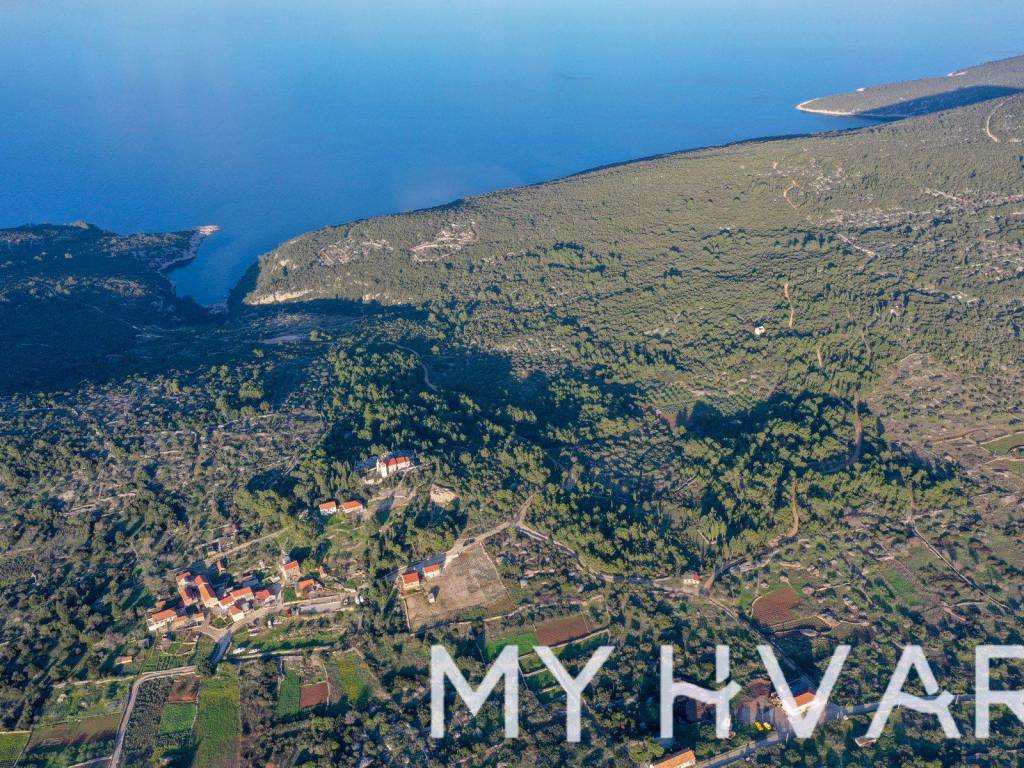 Kamena kuca, Prodaja, Jelsa, Zastrazisce