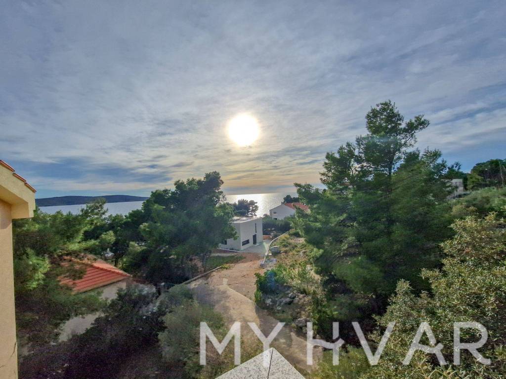 Kuca na moru, Prodaja, Jelsa, Zavala