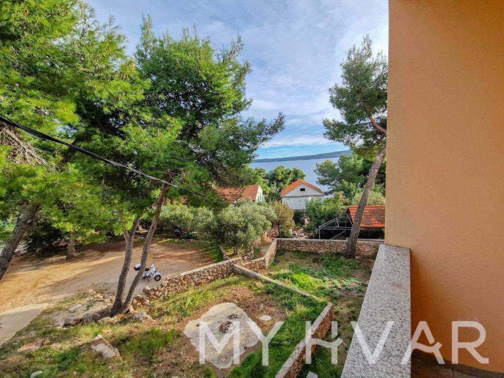 Kuca na moru, Prodaja, Jelsa, Zavala