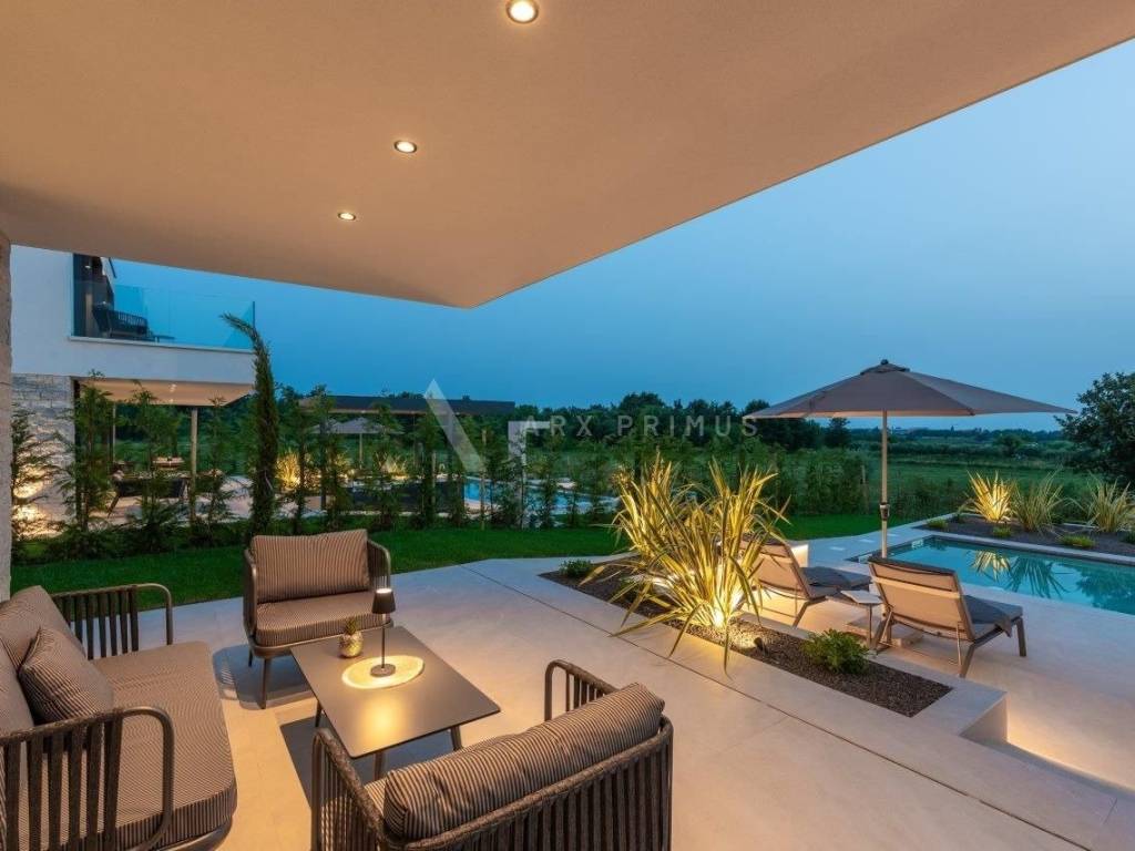 Vila, Prodaja, Porec, Kukci