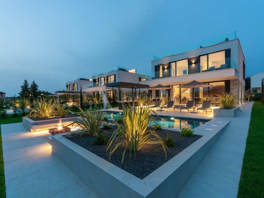 Vila, Prodaja, Porec, Kukci