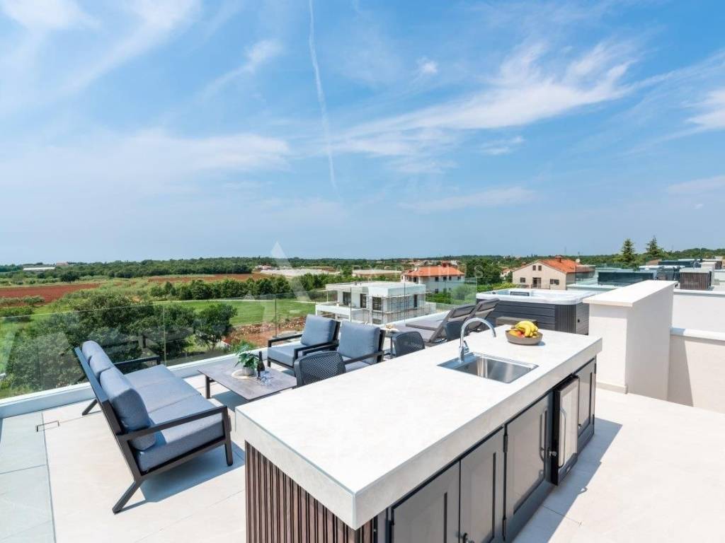 Vila, Prodaja, Porec, Kukci