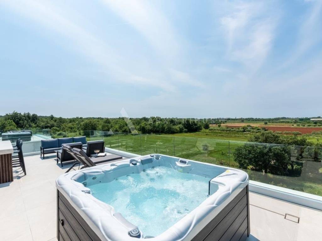 Vila, Prodaja, Porec, Kukci