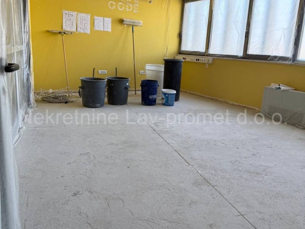 Poslovna zgrada, Najam, Solin - Okolica, Mravince