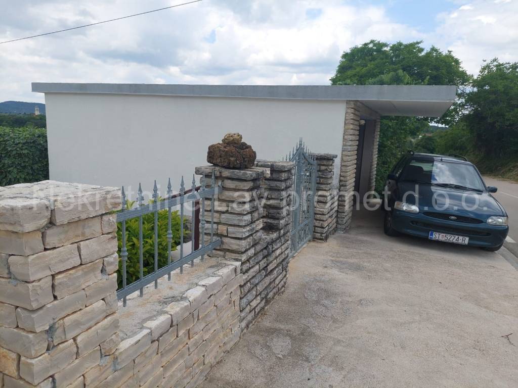 Vikend kuca, Prodaja, Drnis, Parcic
