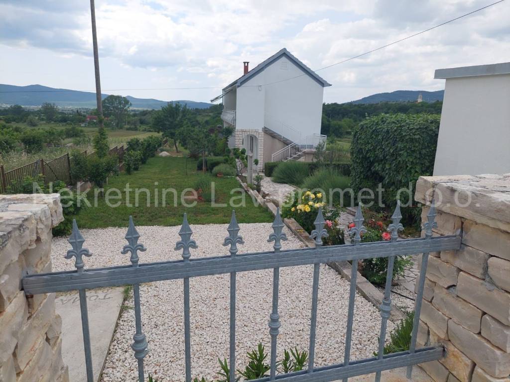 Vikend kuca, Prodaja, Drnis, Parcic