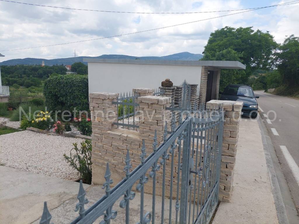 Vikend kuca, Prodaja, Drnis, Parcic