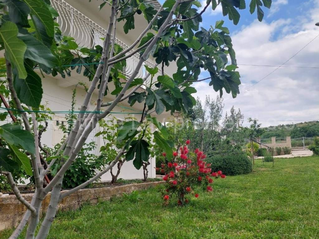 Vikend kuca, Prodaja, Drnis, Parcic