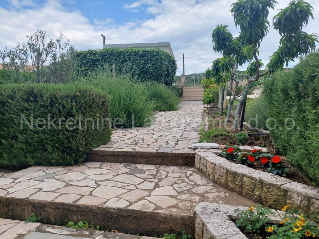 Vikend kuca, Prodaja, Drnis, Parcic