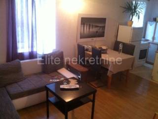 Flat in a building, Sale, Pula, Pula