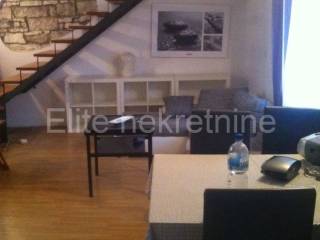 Flat in a building, Sale, Pula, Pula