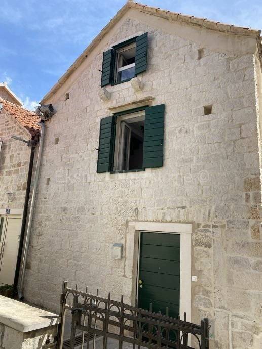 Dvojna kuca, Prodaja, Kastela, Kastel Stafilic