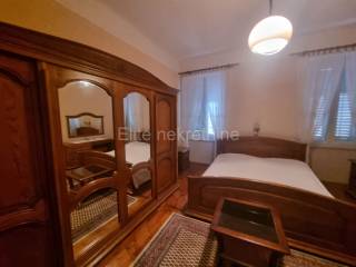 Flat in a building, Sale, Pula, Pula