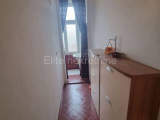 Flat in a building, Sale, Pula, Pula