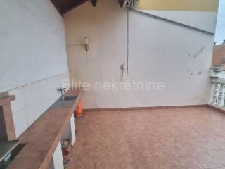 Flat in a building, Sale, Pula, Pula