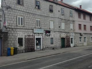 Flat in older building, Sale, Sinj, Sinj