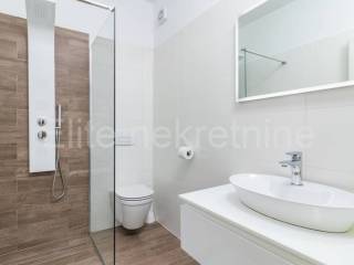 House with apartments, Sale, Medulin, Medulin