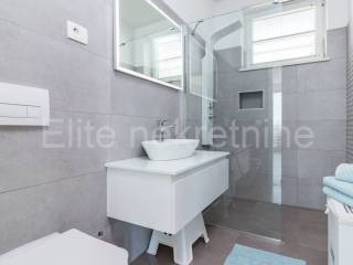 House with apartments, Sale, Medulin, Medulin