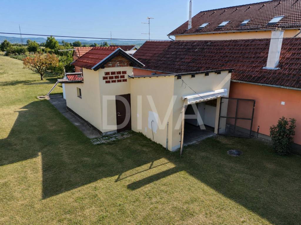 Garcin, Trnjani