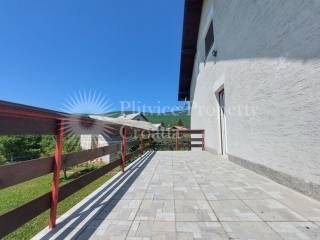 House with apartments, Sale, Plitvička jezera, Korenica