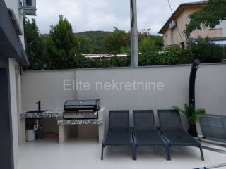 House with apartments, Sale, Crikvenica, Selce