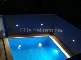 House with apartments, Sale, Crikvenica, Selce