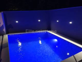 House with apartments, Sale, Crikvenica, Selce