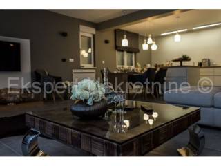 Flat in a new building, Sale, Okrug, Okrug Gornji