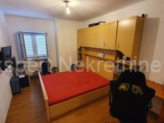 Flat in a building, Sale, Okrug, Okrug Gornji