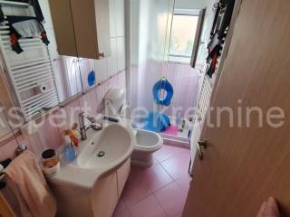 Flat in a building, Sale, Okrug, Okrug Gornji