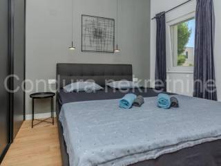 Apartman na moru, Prodaja, Nin, Zaton