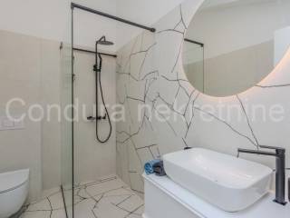 Apartman na moru, Prodaja, Nin, Zaton