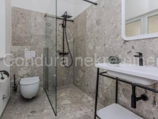Apartman na moru, Prodaja, Nin, Zaton