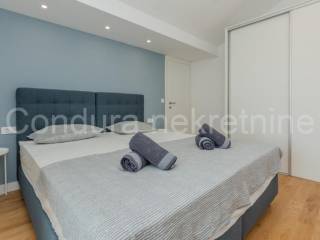 Apartman na moru, Prodaja, Nin, Zaton