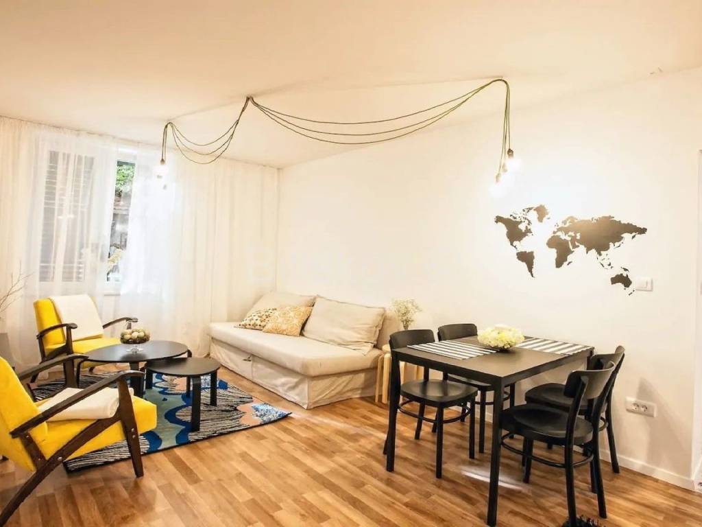 Stan u zgradi, Najam, Split, Split