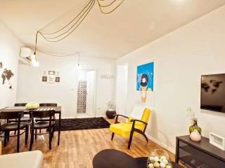 Stan u zgradi, Najam, Split, Split