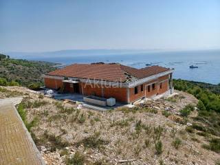 Villa, Sale, Milna, Milna