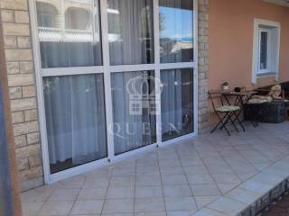 House with apartments, Sale, Vir, Vir