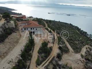 Villa, Sale, Milna, Milna