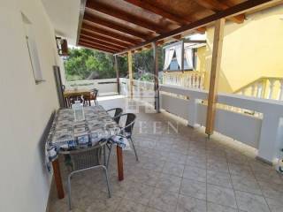 House with apartments, Sale, Vir, Vir