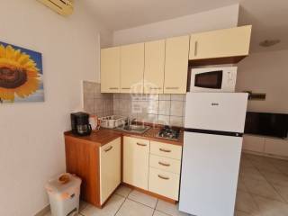 House with apartments, Sale, Vir, Vir