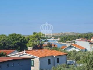 House with apartments, Sale, Vir, Vir