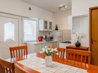 House with apartments, Sale, Vir, Vir