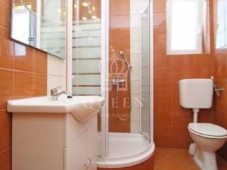 House with apartments, Sale, Vir, Vir