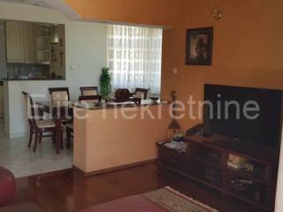 Flat in a villa, Rent, Kastav, Rubeši