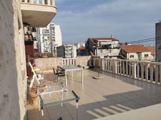 Detached house, Sale, Split, Split